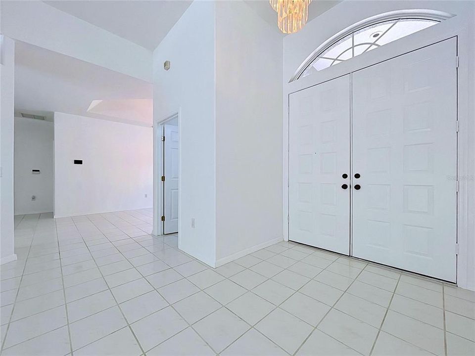 En Venta: $599,000 (4 camas, 3 baños, 3375 Pies cuadrados)
