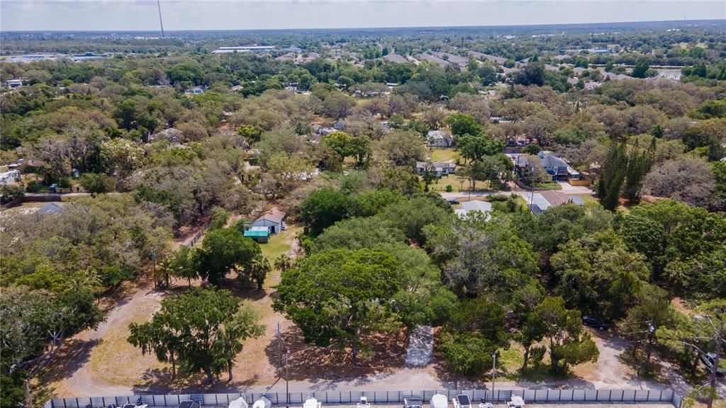 待售: $200,000 (0.96 acres)
