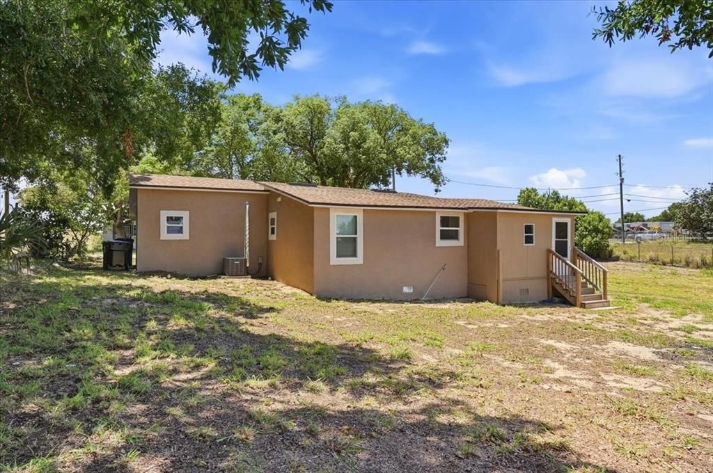 For Sale: $209,000 (3 beds, 2 baths, 996 Square Feet)