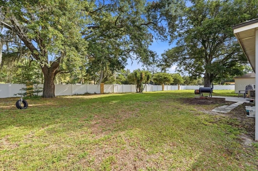 Activo con contrato: $250,000 (3 camas, 2 baños, 1429 Pies cuadrados)