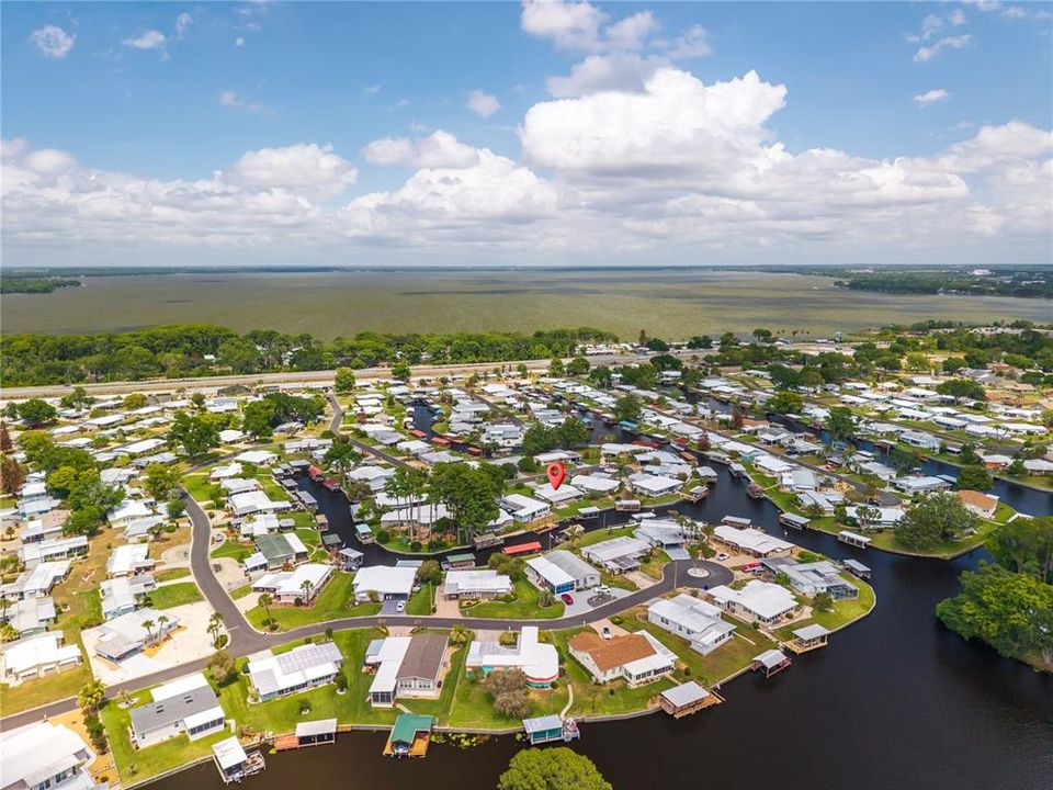 На продажу: $349,900 (2 спален, 2 ванн, 1500 Квадратных фут)