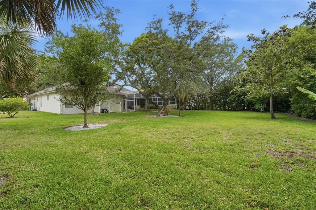 Activo con contrato: $999,900 (4 camas, 2 baños, 3079 Pies cuadrados)
