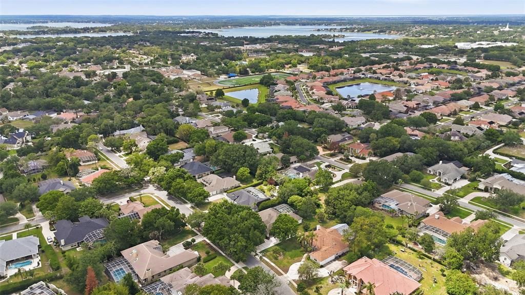 Activo con contrato: $999,900 (4 camas, 2 baños, 3079 Pies cuadrados)