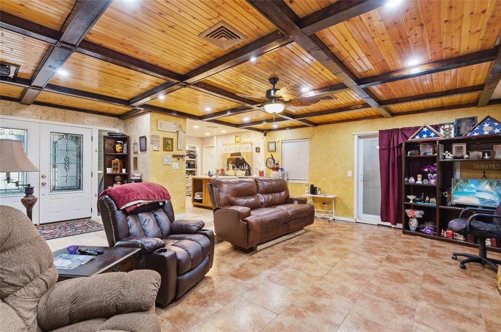 Active With Contract: $249,900 (3 beds, 2 baths, 1647 Square Feet)