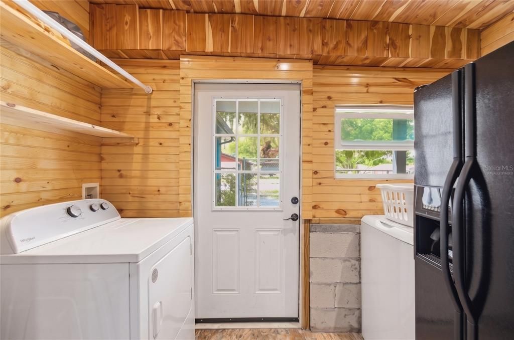 Active With Contract: $249,900 (3 beds, 2 baths, 1647 Square Feet)