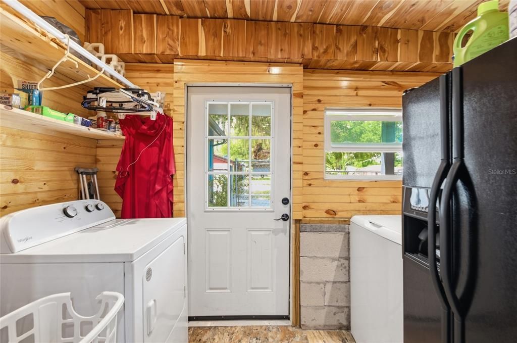 Active With Contract: $249,900 (3 beds, 2 baths, 1647 Square Feet)