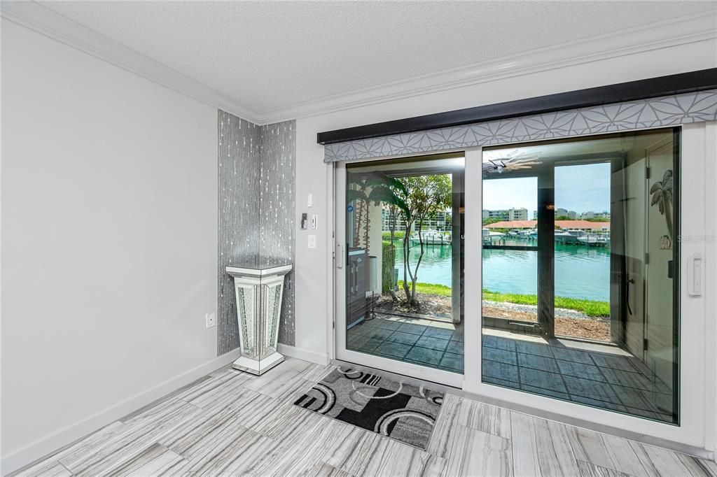 Activo con contrato: $198,000 (1 camas, 2 baños, 925 Pies cuadrados)