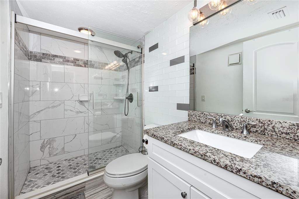 Activo con contrato: $198,000 (1 camas, 2 baños, 925 Pies cuadrados)