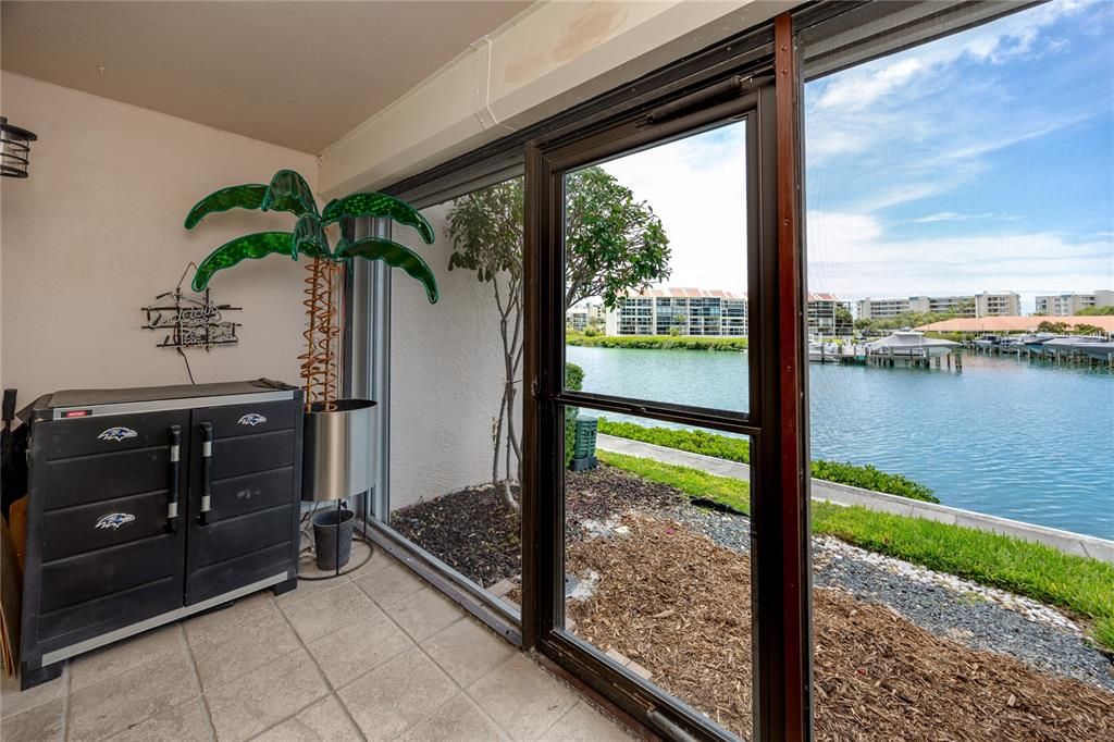 Activo con contrato: $198,000 (1 camas, 2 baños, 925 Pies cuadrados)