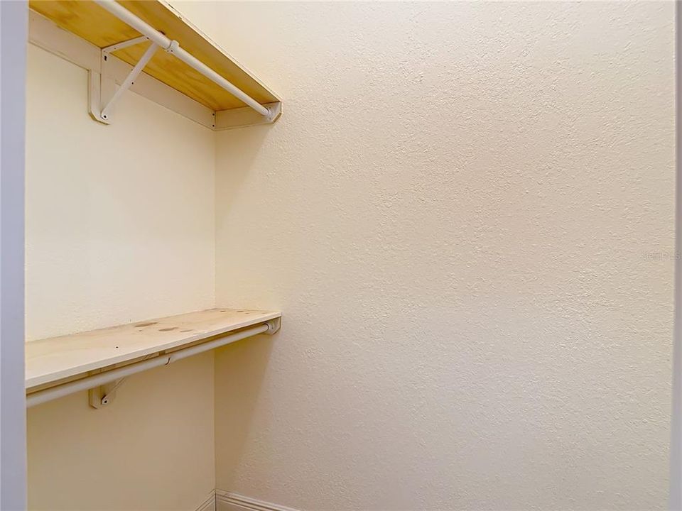 Activo con contrato: $299,900 (3 camas, 3 baños, 1848 Pies cuadrados)
