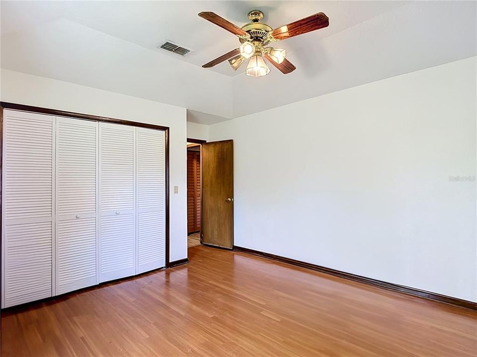 Activo con contrato: $299,900 (3 camas, 3 baños, 1848 Pies cuadrados)