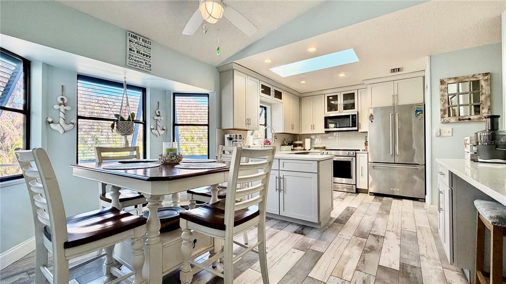 For Sale: $625,000 (3 beds, 2 baths, 1709 Square Feet)