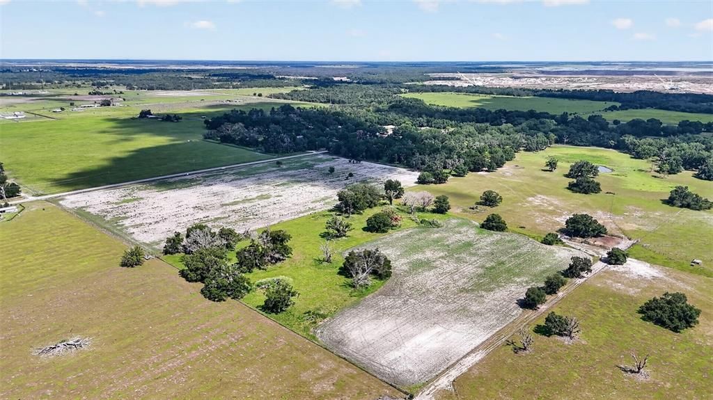 En Venta: $749,999 (16.00 acres)