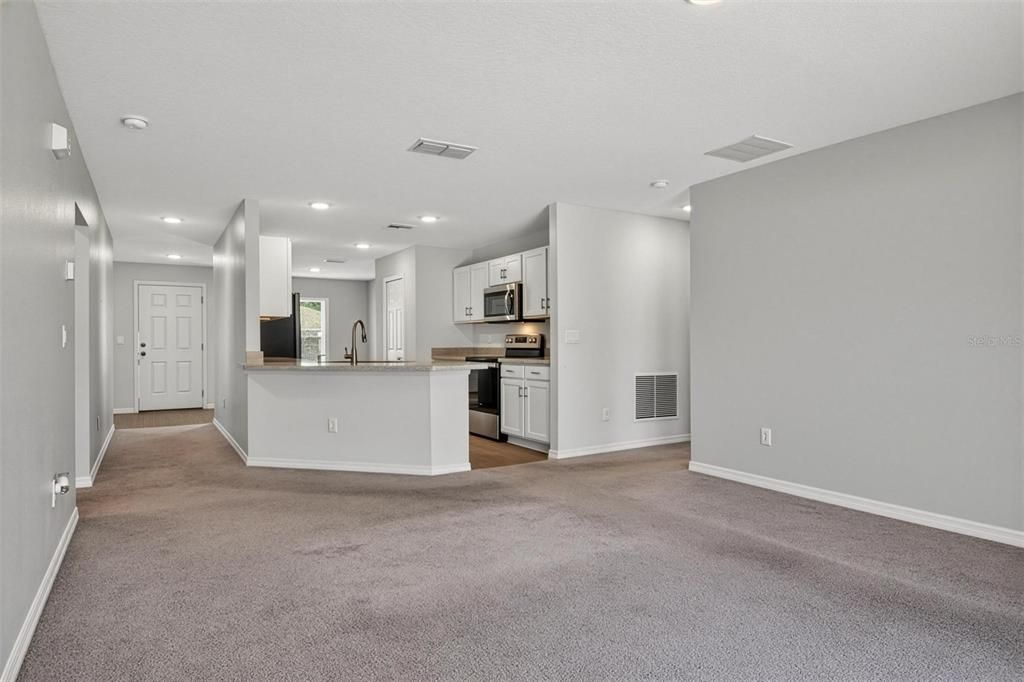 Activo con contrato: $299,000 (3 camas, 2 baños, 1552 Pies cuadrados)
