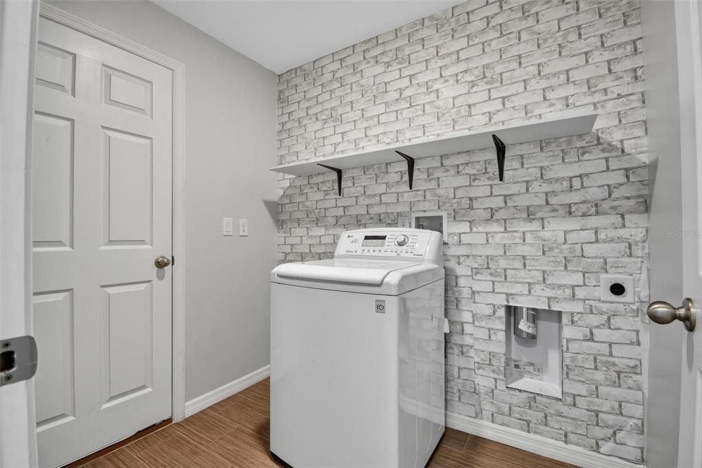 Activo con contrato: $299,000 (3 camas, 2 baños, 1552 Pies cuadrados)