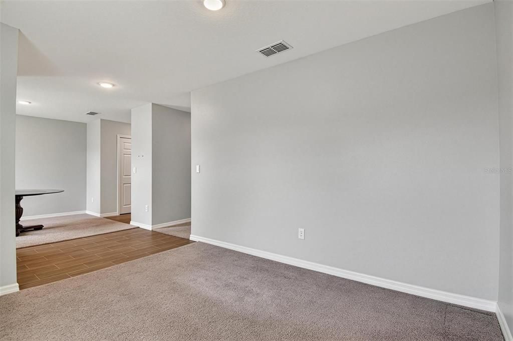 Activo con contrato: $299,000 (3 camas, 2 baños, 1552 Pies cuadrados)