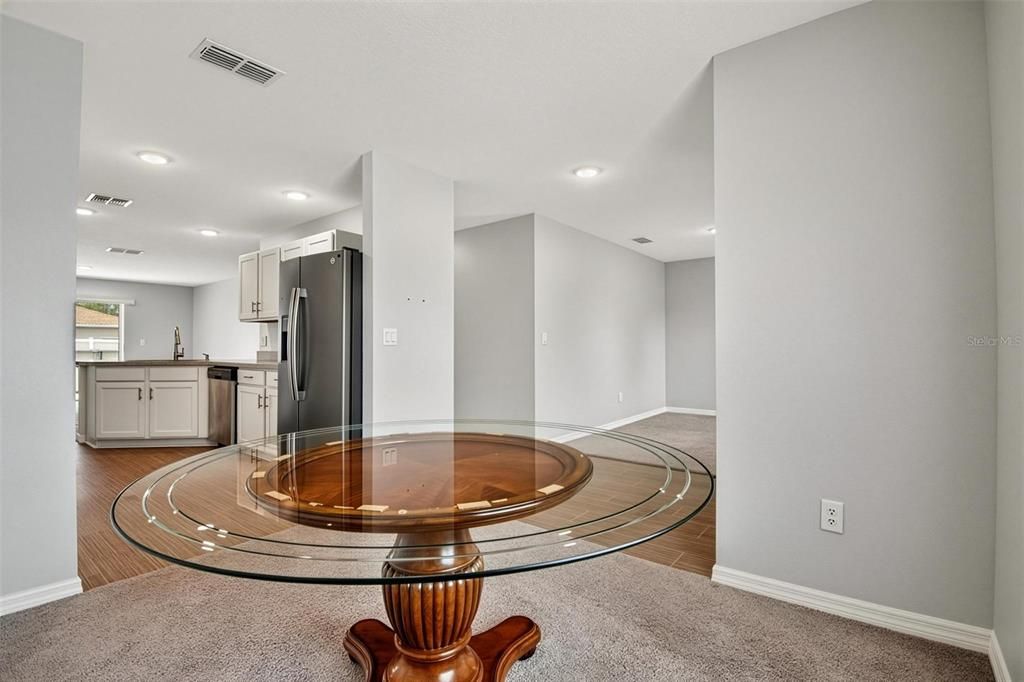 Activo con contrato: $299,000 (3 camas, 2 baños, 1552 Pies cuadrados)