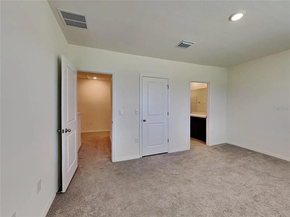 For Sale: $212,000 (3 beds, 2 baths, 1688 Square Feet)