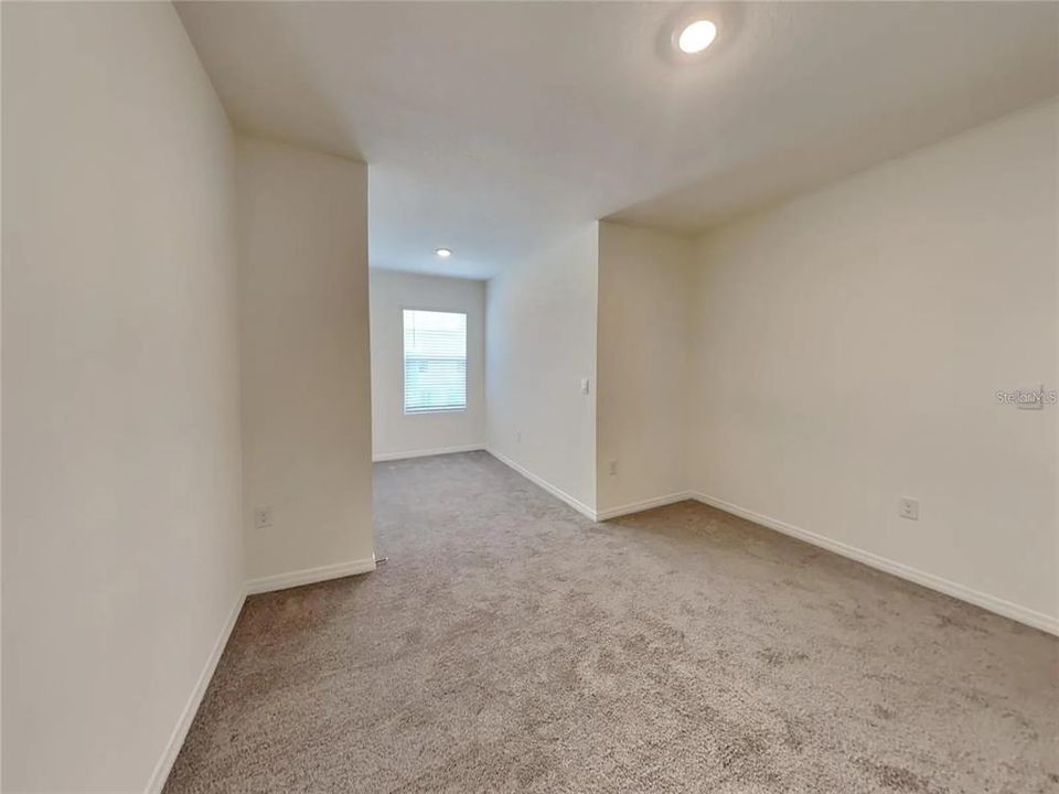 For Sale: $212,000 (3 beds, 2 baths, 1688 Square Feet)