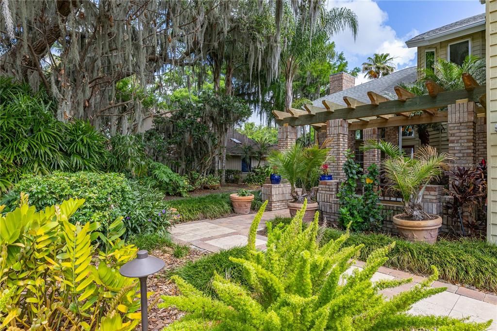 En Venta: $780,000 (3 camas, 2 baños, 2894 Pies cuadrados)