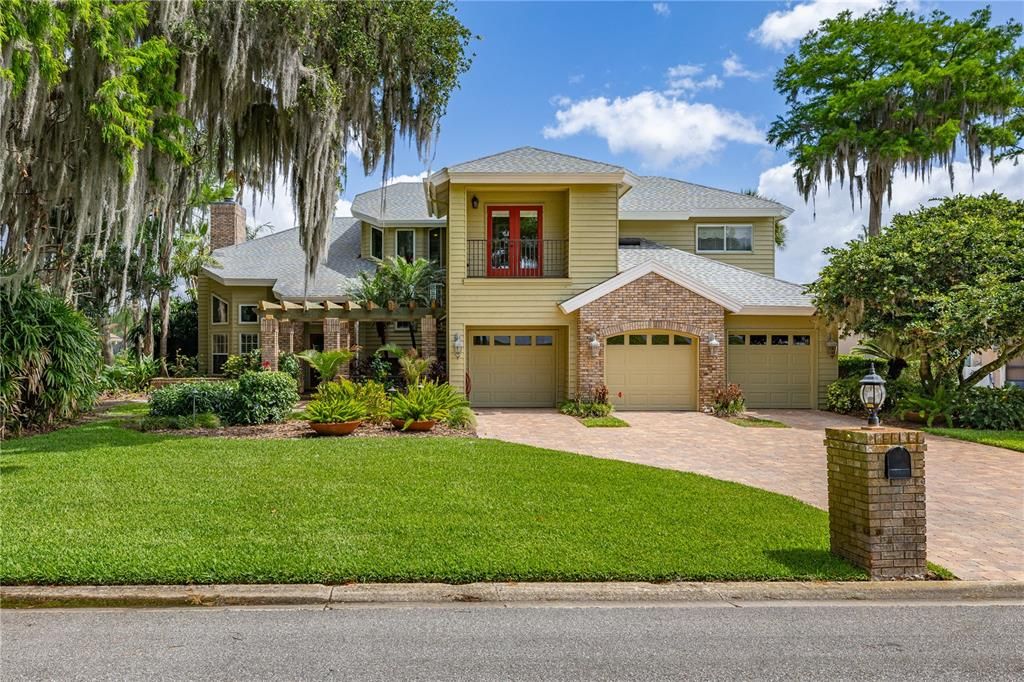 En Venta: $780,000 (3 camas, 2 baños, 2894 Pies cuadrados)
