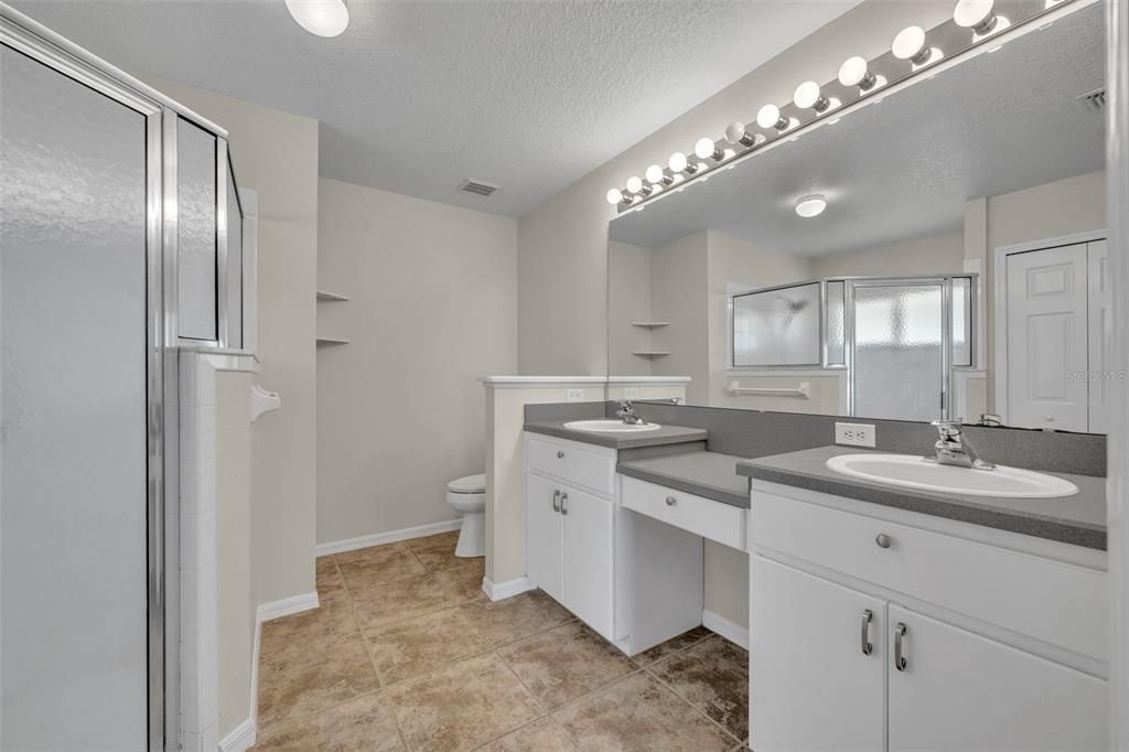 For Sale: $274,500 (3 beds, 2 baths, 1438 Square Feet)