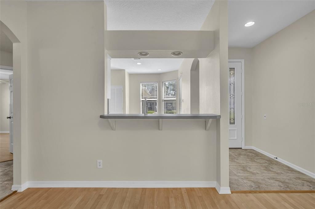 For Sale: $274,500 (3 beds, 2 baths, 1438 Square Feet)