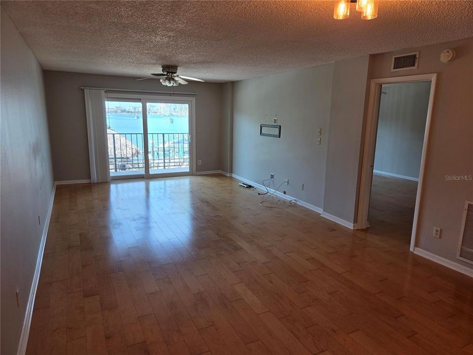 En Venta: $437,500 (2 camas, 2 baños, 1188 Pies cuadrados)