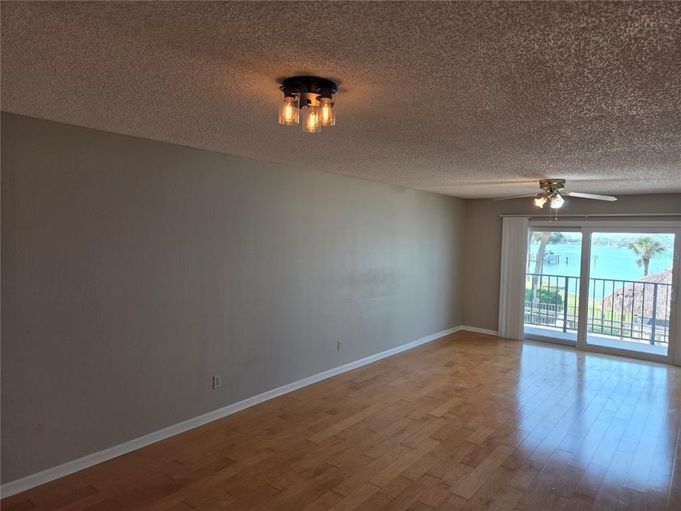 En Venta: $437,500 (2 camas, 2 baños, 1188 Pies cuadrados)