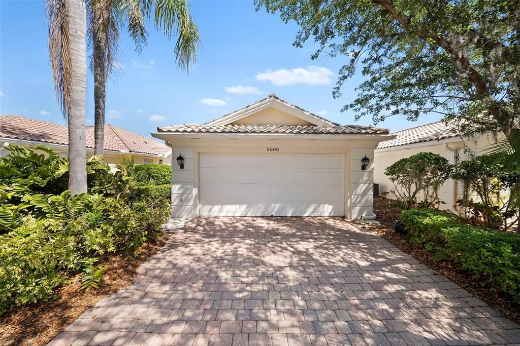 Active With Contract: $409,000 (2 beds, 2 baths, 1693 Square Feet)