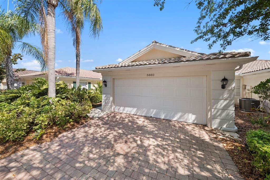 Active With Contract: $409,000 (2 beds, 2 baths, 1693 Square Feet)