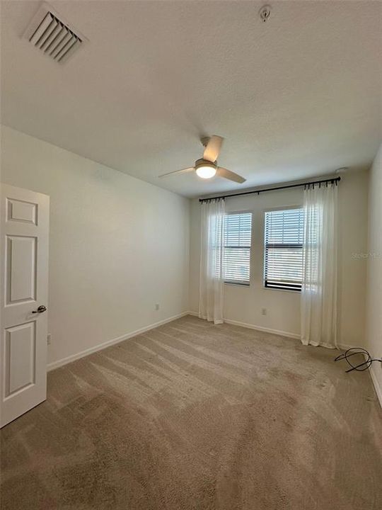 For Rent: $2,400 (2 beds, 2 baths, 1933 Square Feet)