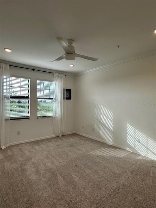 For Rent: $2,400 (2 beds, 2 baths, 1933 Square Feet)