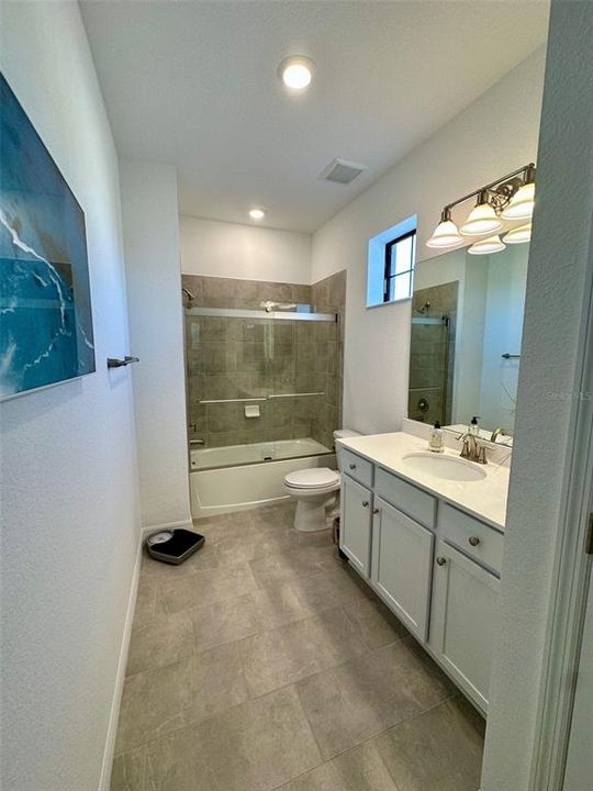 For Rent: $2,400 (2 beds, 2 baths, 1933 Square Feet)