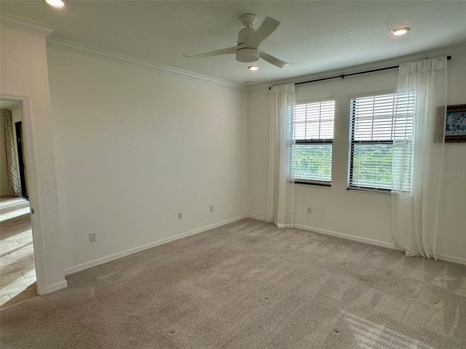 For Rent: $2,400 (2 beds, 2 baths, 1933 Square Feet)