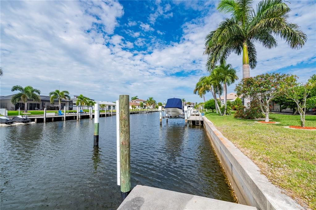 Под контрактом: $465,000 (3 спален, 2 ванн, 1720 Квадратных фут)