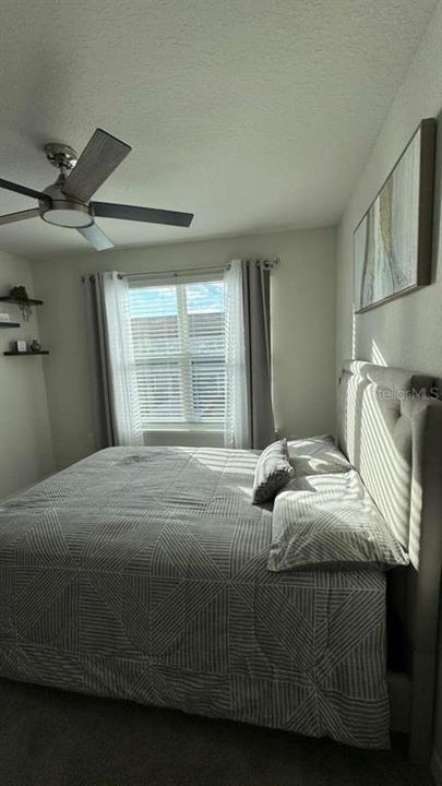 For Rent: $850 (1 beds, 1 baths, 1700 Square Feet)