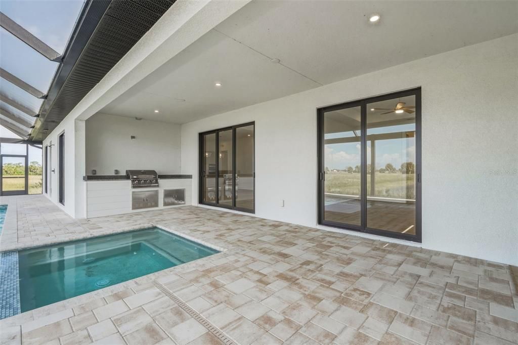 For Sale: $773,000 (3 beds, 3 baths, 2012 Square Feet)
