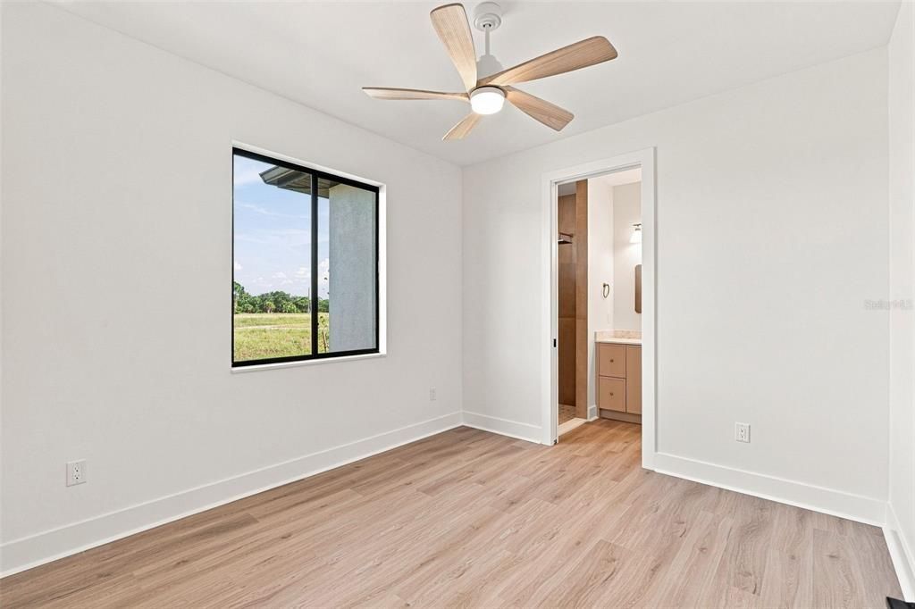 For Sale: $773,000 (3 beds, 3 baths, 2012 Square Feet)