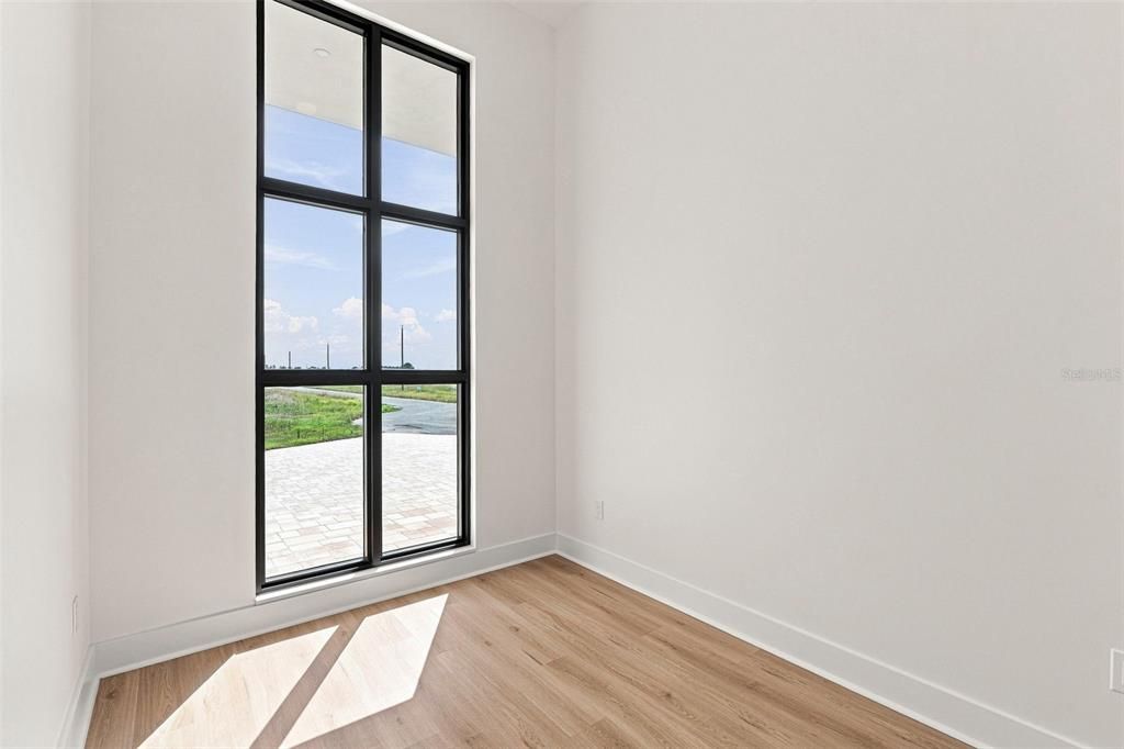 For Sale: $773,000 (3 beds, 3 baths, 2012 Square Feet)
