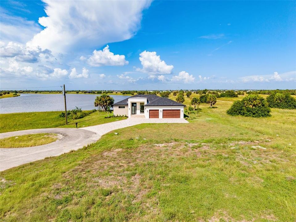 For Sale: $773,000 (3 beds, 3 baths, 2012 Square Feet)