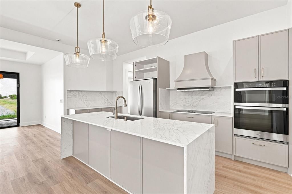 For Sale: $773,000 (3 beds, 3 baths, 2012 Square Feet)