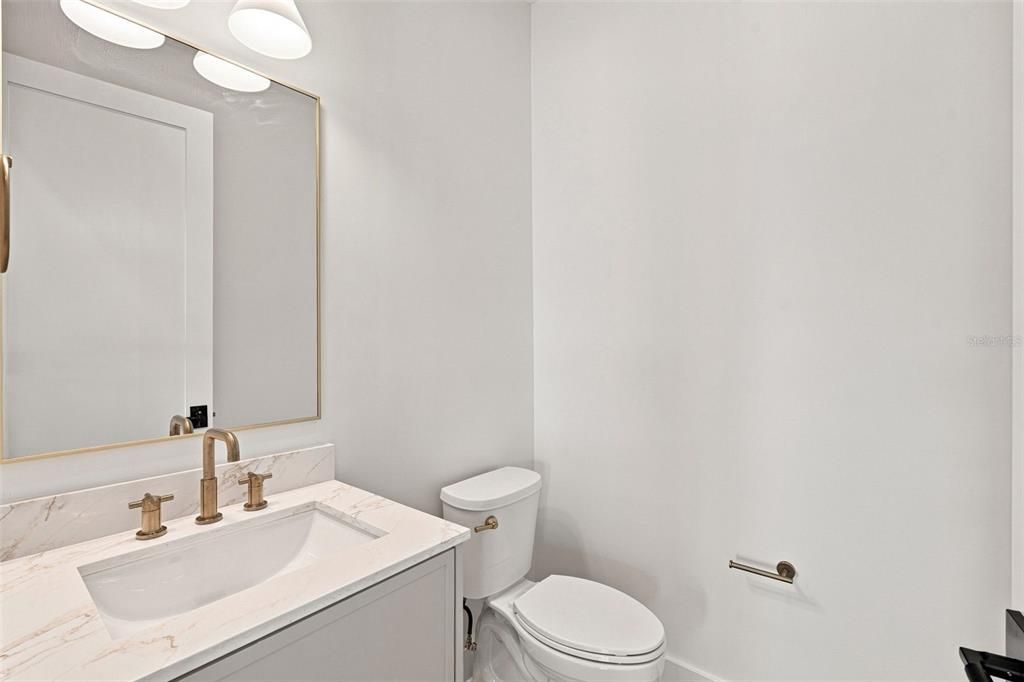 For Sale: $773,000 (3 beds, 3 baths, 2012 Square Feet)