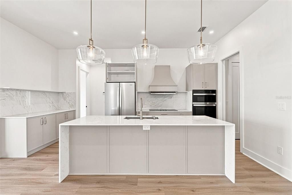 For Sale: $773,000 (3 beds, 3 baths, 2012 Square Feet)