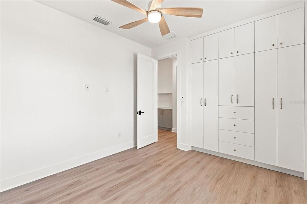For Sale: $773,000 (3 beds, 3 baths, 2012 Square Feet)