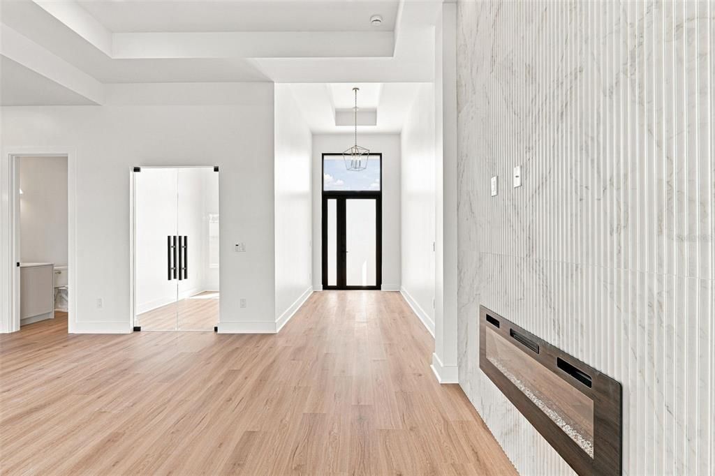 For Sale: $773,000 (3 beds, 3 baths, 2012 Square Feet)