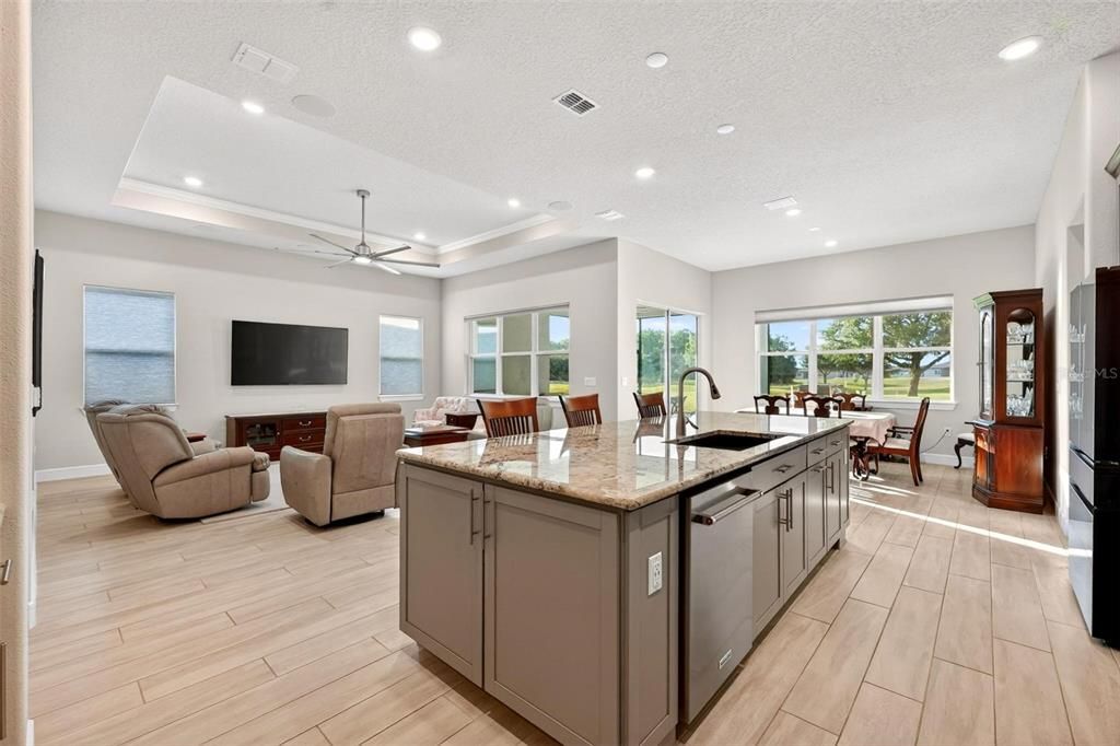For Sale: $729,000 (3 beds, 3 baths, 2844 Square Feet)