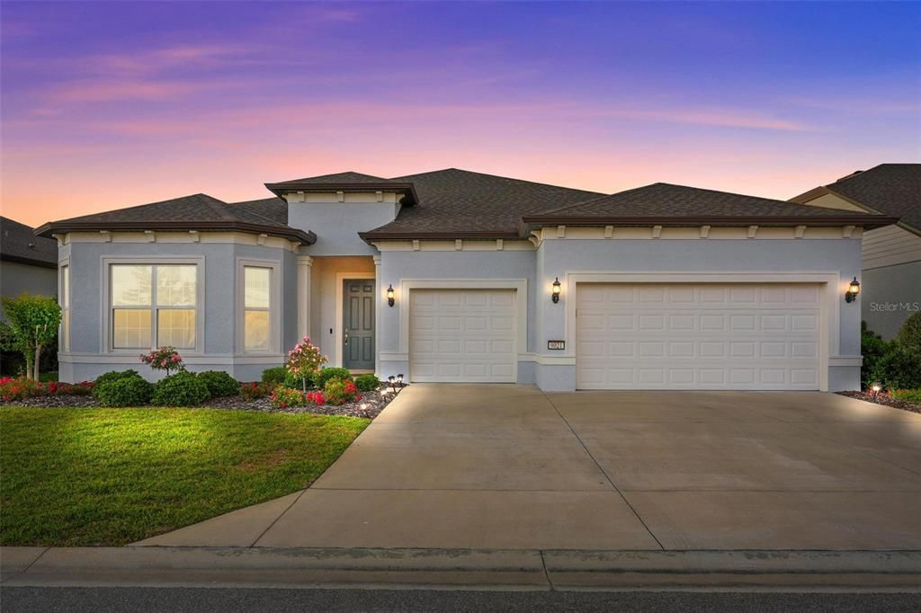 For Sale: $729,000 (3 beds, 3 baths, 2844 Square Feet)