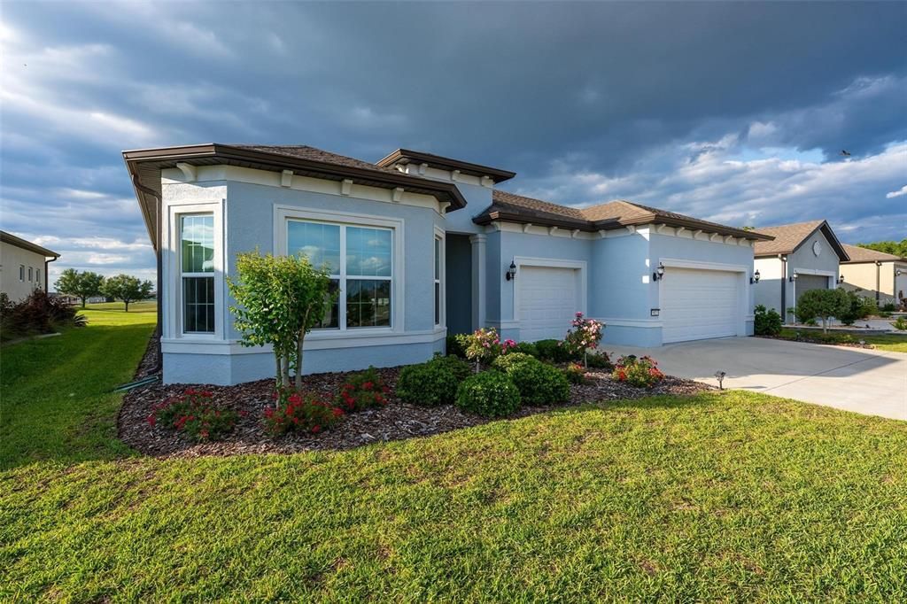 For Sale: $729,000 (3 beds, 3 baths, 2844 Square Feet)
