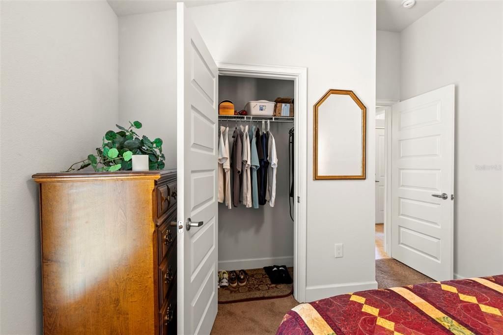 Active With Contract: $325,000 (3 beds, 2 baths, 1718 Square Feet)